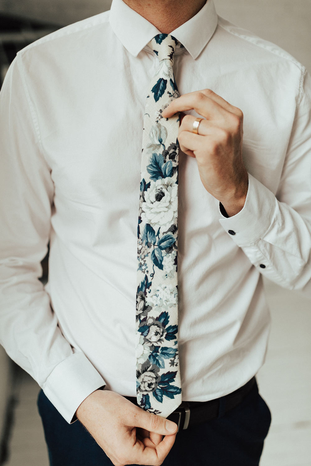 Dreamy Floret Slim Tie U/W C & D cup & Adjustable Side Pant – Bare  Essentials